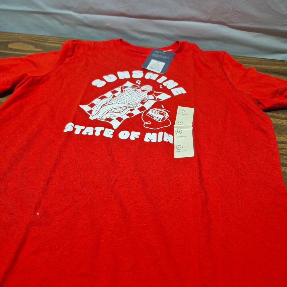 Universal-thread Women's White and Red T-shirt